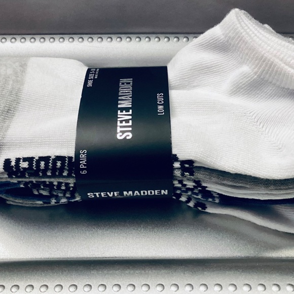 5/$25 Steve Madden Socks-6pair - Picture 3 of 5